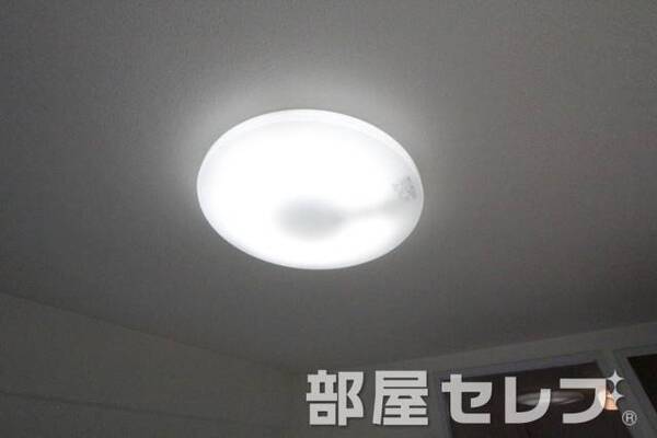 照明付いてます。