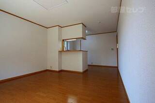 カウンターキッチンのリビング