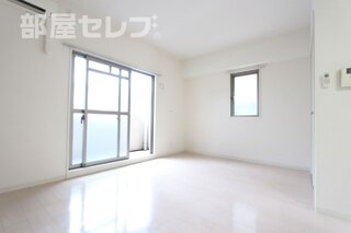 クリーニング中ですがリフォーム入ります。