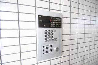 オートロック付きで安心です。