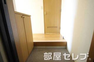 玄関からのお部屋の雰囲気です。
