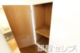各部屋に収納が充実してます。