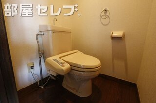 追いだき機能付きのバスルーム