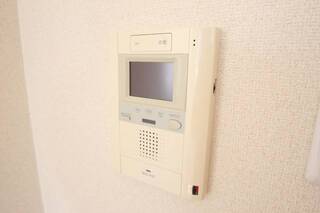 テレビモニター付きインターホンで安心です