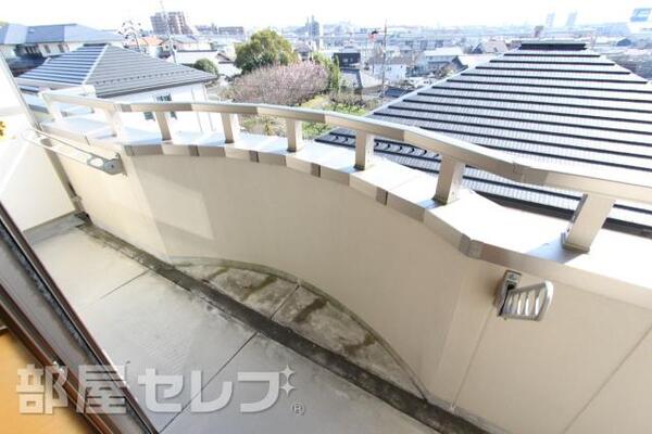 日当たりの良いベランダです。