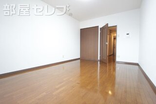 オートロックなので一人暮らしも安心。