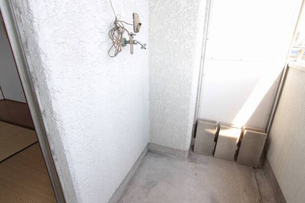 室外洗濯機置場はこちら
