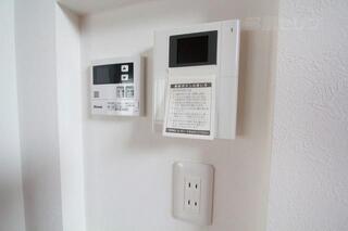 テレビモニターフォンで来客時も確認できます。