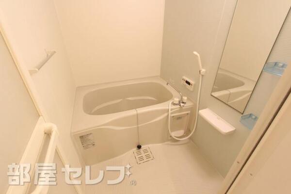 お風呂でゆったりしてください。