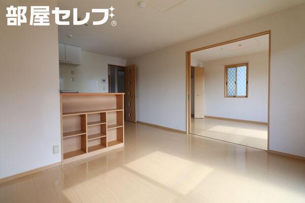 ※103号室内装写真参照