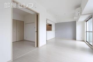 写真は501号室のものになります。