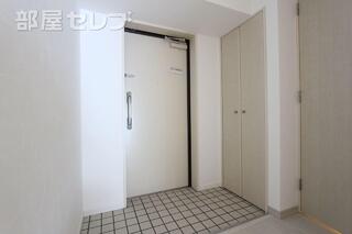 写真は501号室のものになります。