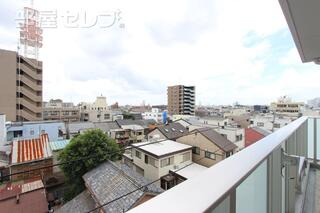 写真は501号室のものになります。