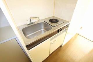 205号室内装写真参照
