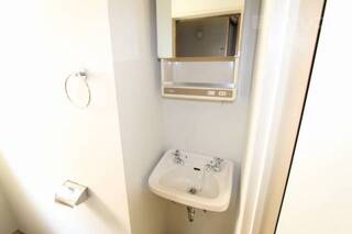 205号室内装写真参照