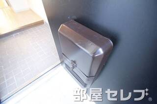 玄関ポスト。
