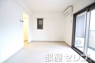 白基調のダイニングで明るいお部屋です。