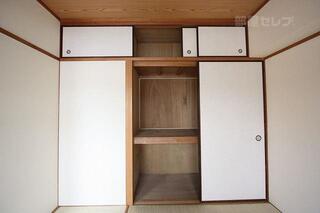 大きな収納がある和室のお部屋。