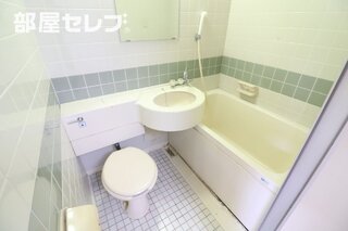 清潔感のあるお風呂です