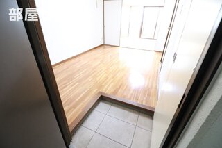 玄関回りもスッキリしてます