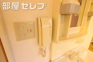 冷暖房エアコン。