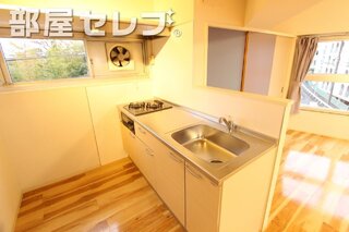 オートロック完備。