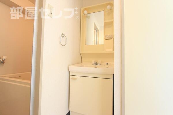 洗髪洗面化粧台に変更済み