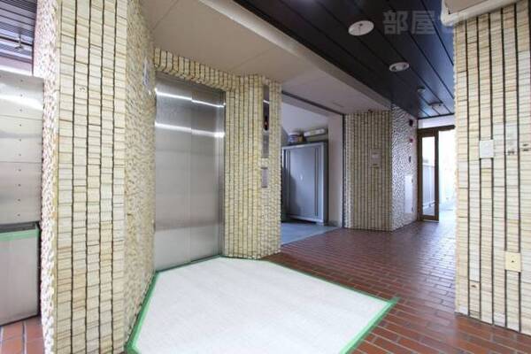 キレイに掃除された廊下です。