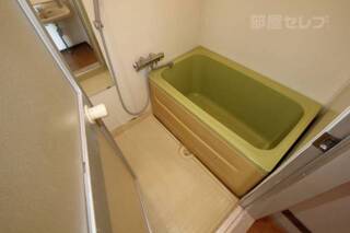 バス・トイレ別です
