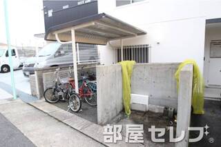 ゴミ置き場。
