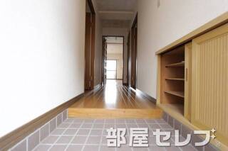 玄関口。