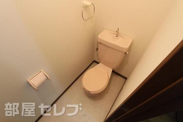 清潔感のあるトイレです。