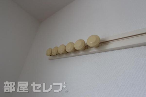 便利なハンガーフックです。