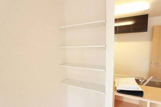 見せる収納でオシャレなお部屋にしましょう