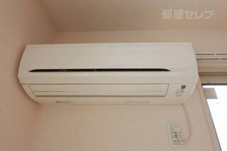 嬉しいエアコン付きです