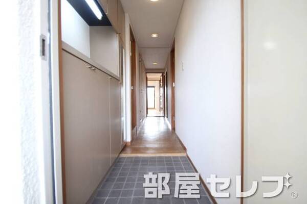 玄関口。