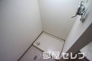 室内洗濯機置き場。