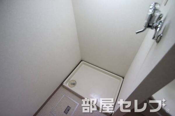 室内洗濯機置き場。