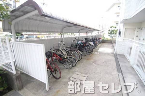 自転車置場。