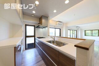 広々カウンターキッチン。