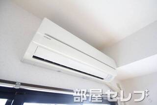 冷暖房エアコン。