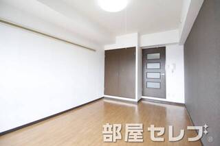 違う角度からの居室。
