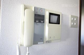 テレビ付きモニターフォンで安心です。