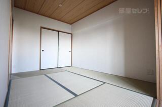 和室6帖のお部屋です。