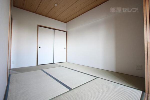 和室6帖のお部屋です。