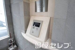 オートロック完備。