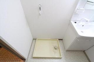 室内洗濯機置場。