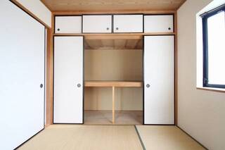 奥行きのある収納です。