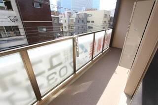 バルコニーも広々です