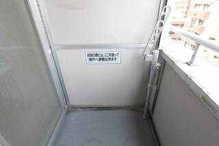 ベランダ、とても便利な構造ですよ。